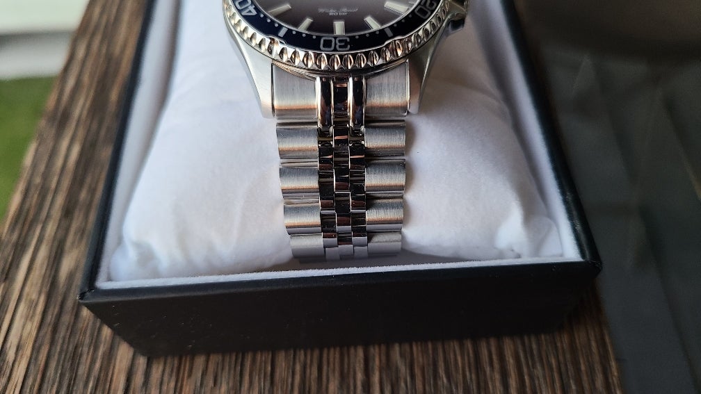 Orient Kamasu Blue + Strapcode Jubilee, Mint, 2 weeks ago WatchUSeek