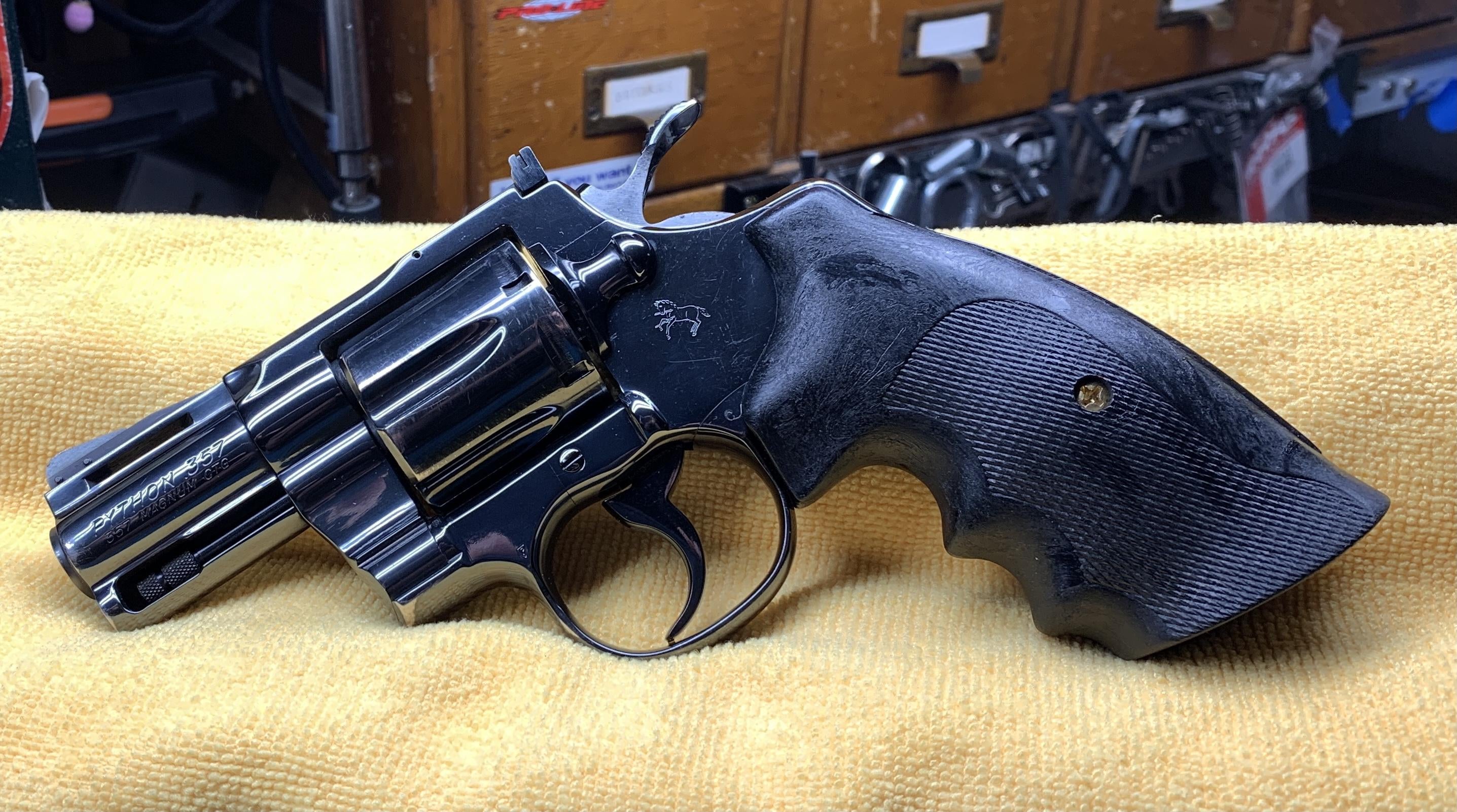 Hand anatomy shooting Pythons | Colt Forum