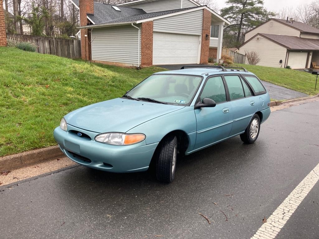 1997 Ford Escort Station Wagonnull