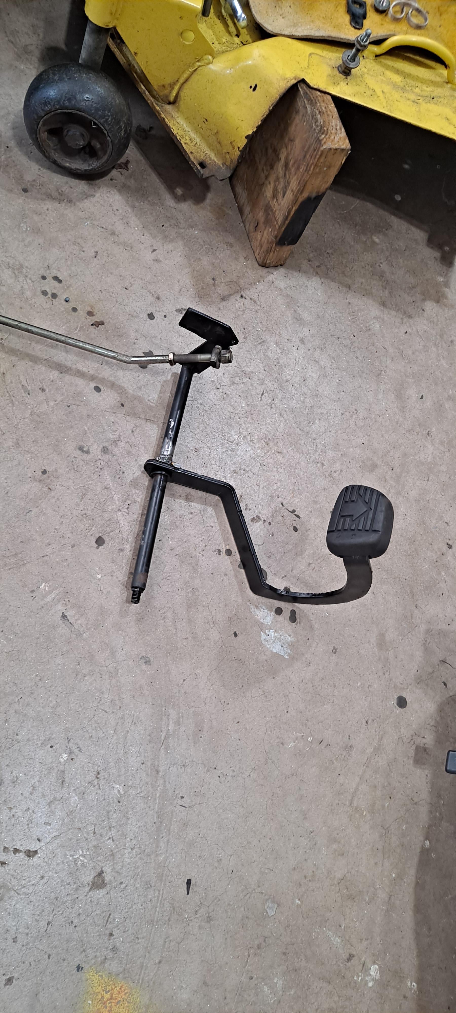 Hydro foot control conversion on a 400 Weekend Freedom Machines