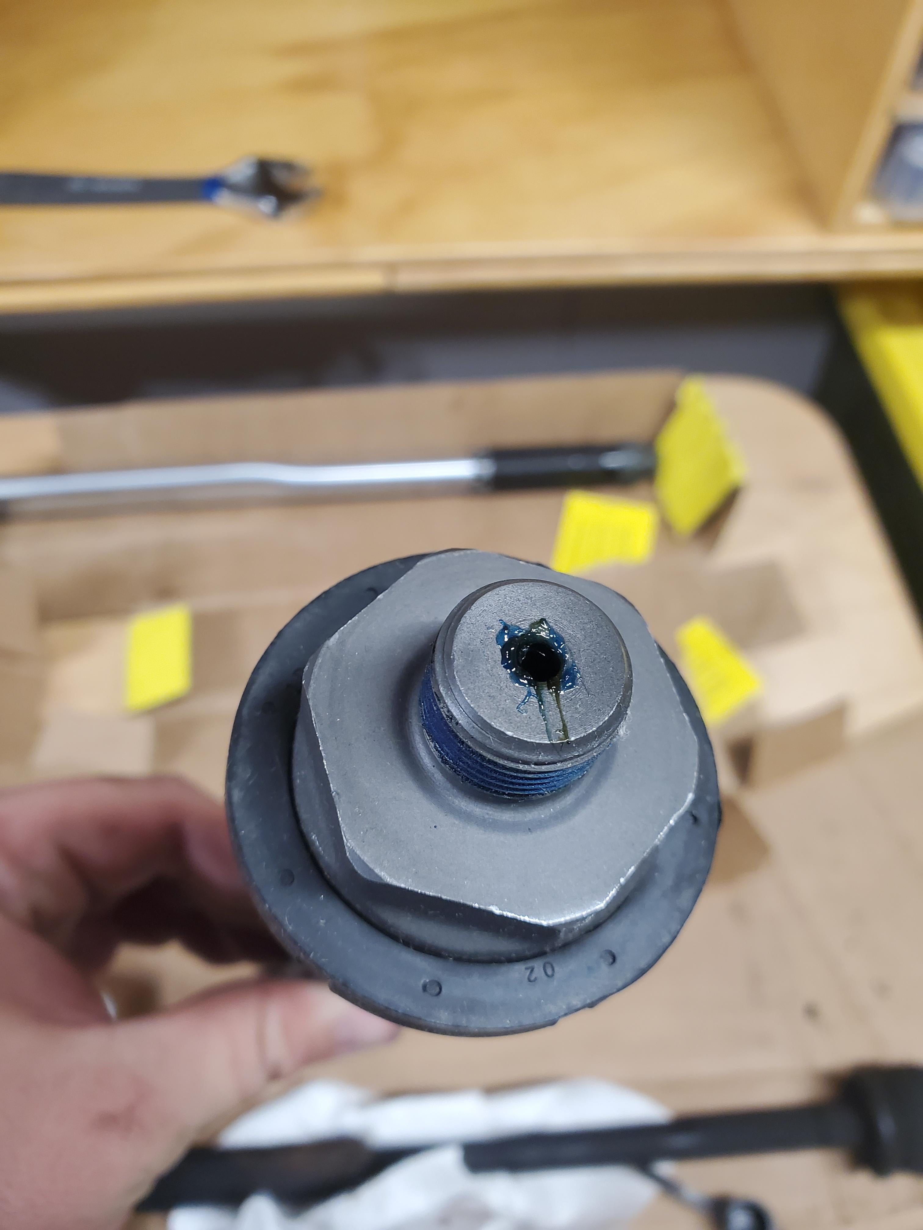 Greasing the Centerlink (inner tie rods) Chevy and GMC Duramax Diesel