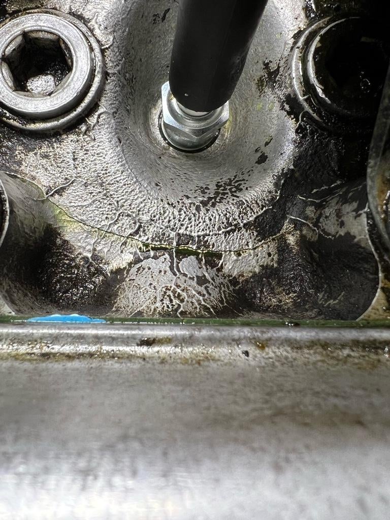 cracked head rebuildable? | Alfa Romeo Forums