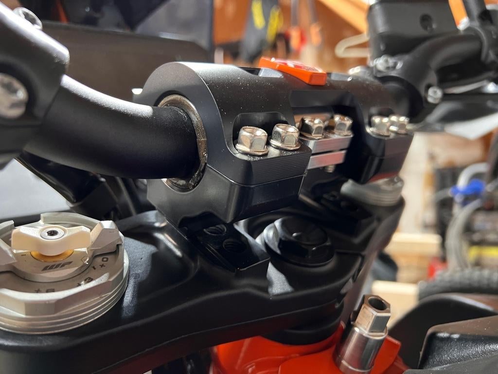 Sold Mako 360 Handlebar Vibration Damper KTM 790/890 Adventure Rider